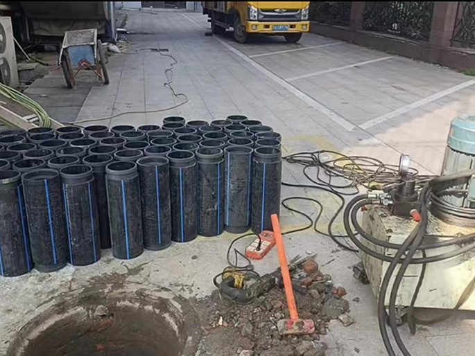 哈巴河PE置换管厂家 DN315置换管 非开挖管短管置换